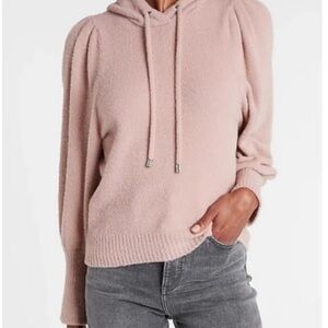 Express Women’s fun balloon Sleeve Sweater. Super soft. Size XL in Cream